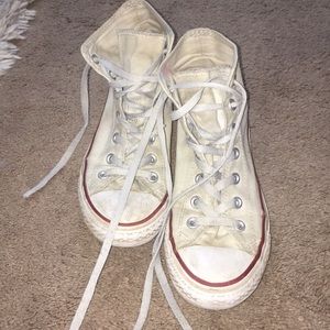 Very dirty high top converse!